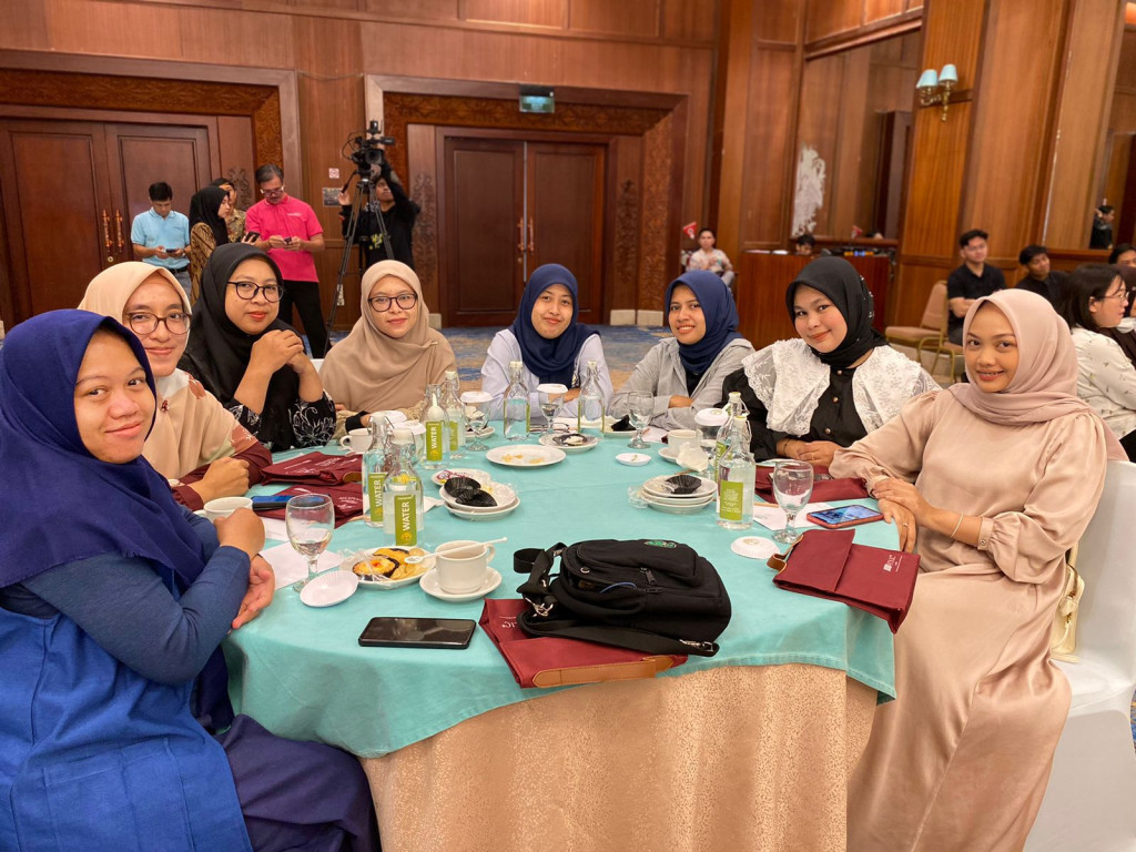 WhatsApp Image 2024-05-17 at 09.34.57 (1).jpeg